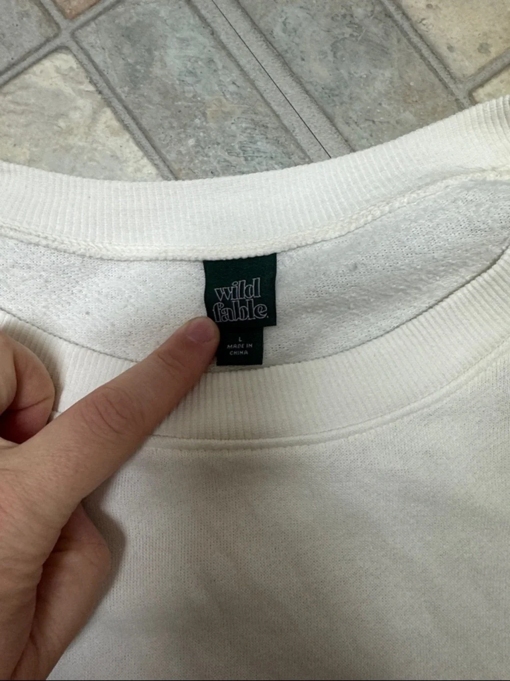 Wild Fable ombré crewneck - Picture 2 of 3